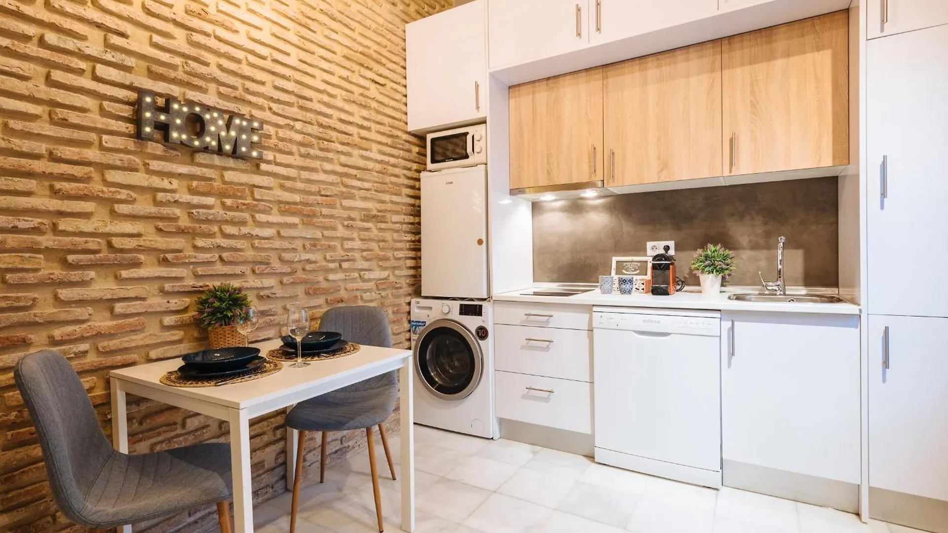 Apartamento Industrial 1 Dormitorio Y Garaje Seville Apartment